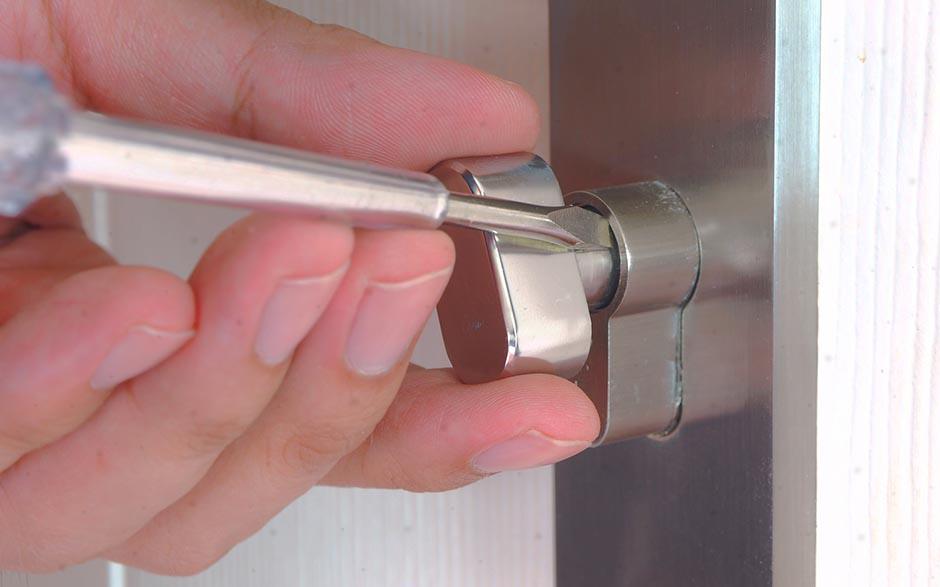 serrure porte intérieur Montgeron